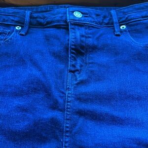 Levi’s dark blue wash denim skirt